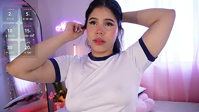 Natasha  Sccott online show from February 13, 4:03 pm