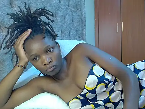 Snapshot of Naughty_Girl17 chatting on December 5, 7:49 am Naughty Girl17 online show from December 5, 7:49 am