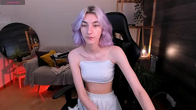 Mia Cheers online show from October 5, 1:53 pm