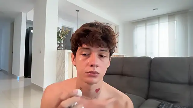 Snapshot of badboy_one_ chatting on June 14, 2:08 pm badboy one online show from June 14, 2:08 pm