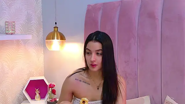 LeenaBrown online show from June 3, 12:41 pm