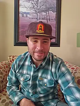 JeepinAround online show from February 17, 7:53 pm