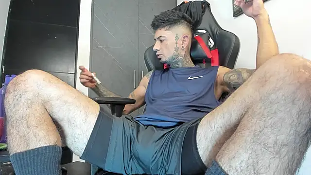 Snapshot of sergiio_mesa27 chatting on October 10, 3:55 pm sergiio mesa27 online show from October 10, 3:55 pm