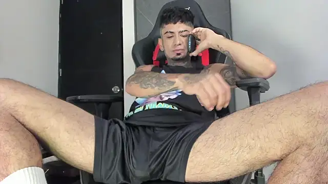 Snapshot of sergiio_mesa27 chatting on October 28, 11:36 am sergiio mesa27 online show from October 28, 11:36 am