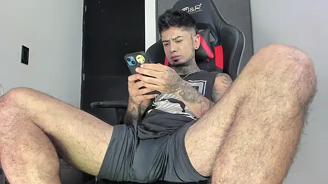 Snapshot of sergiio_mesa27 chatting on November 8, 1:06 am sergiio mesa27 online show from November 8, 1:06 am