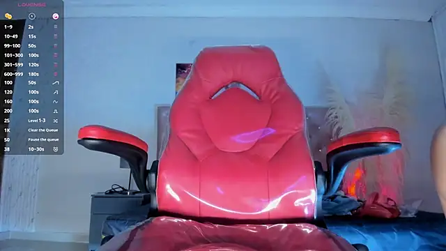 Lissalittlee online show from December 18, 8:04 pm