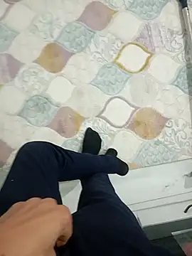 Kurtsikicixh online show from October 31, 2:23 am