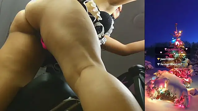 Snapshot of PurpleHaze17 chatting on December 15, 8:35 pm PurpleHaze17 online show from December 15, 8:35 pm