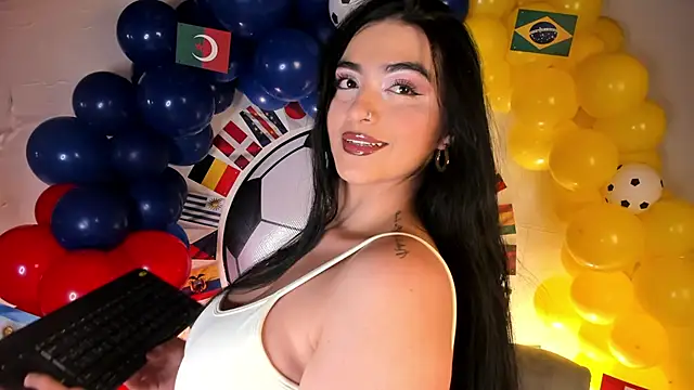 Snapshot of miel_gomez chatting on July 1, 10:09 pm miel gomez online show from July 1, 10:09 pm