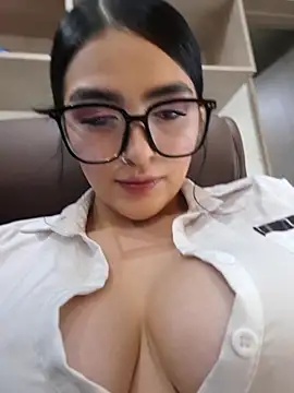 Snapshot of miel_gomez chatting on July 18, 11:58 am miel gomez online show from July 18, 11:58 am