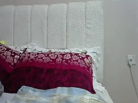 Snapshot of Shanty_Shaniz chatting on May 13, 4:43 am Shanty Shaniz online show from May 13, 4:43 am