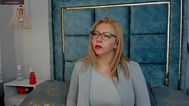 Snapshot of _Addic_ chatting on March 7, 12:34 pm Addic online show from March 7, 12:34 pm