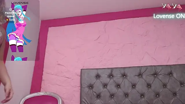 Pearl Michelts online show from October 23, 12:48 pm