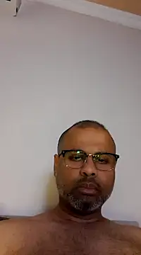 Snapshot of desi_black_cock chatting on December 4, 12:25 pm desi black cock online show from December 4, 12:25 pm