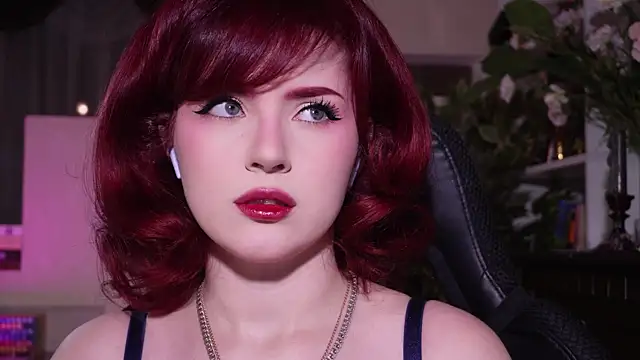 Chriss Fox online show from November 26, 3:24 pm