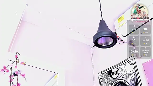 Snapshot of mitsu_ky chatting on December 23, 1:24 pm mitsu ky online show from December 23, 1:24 pm