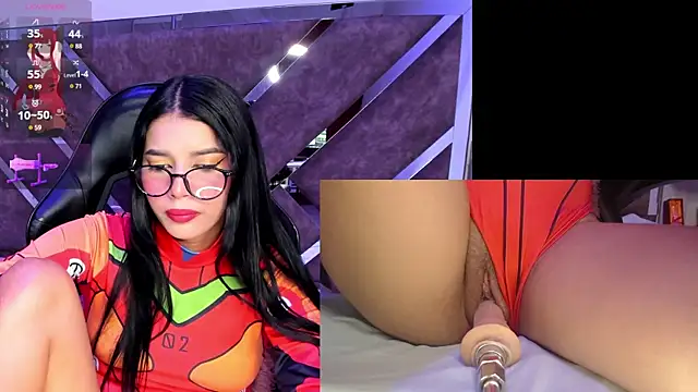 SweetieCloe  online show from March 21, 9:34 pm