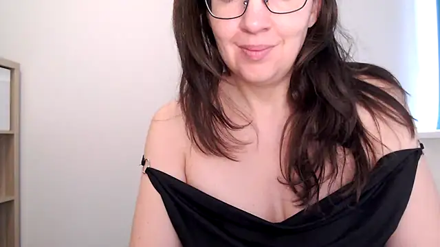 Ella Next Door online show from December 22, 9:50 am