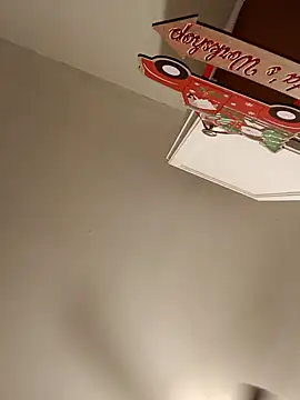 AllLeggs online show from December 28, 8:16 am