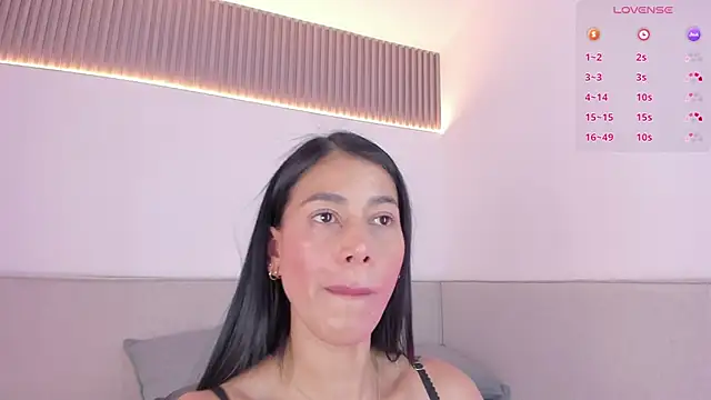 Snapshot of jasminehill_ chatting on October 30, 7:25 pm jasminehill online show from October 30, 7:25 pm