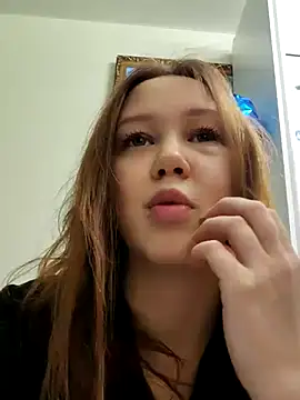 Snapshot of _AnMiss_ chatting on February 14, 1:40 pm AnMiss online show from February 14, 1:40 pm