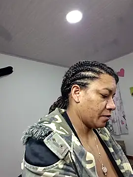 Snapshot of Selket11 chatting on October 23, 10:58 am Selket11 online show from October 23, 10:58 am