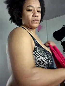 Snapshot of Selket11 chatting on November 24, 3:01 pm Selket11 online show from November 24, 3:01 pm