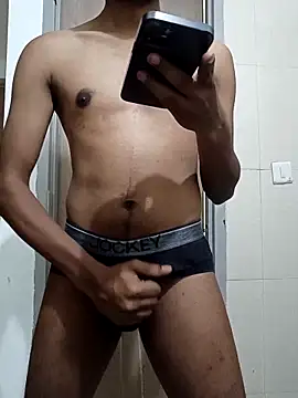 Snapshot of JerryJerome01 chatting on November 27, 6:54 pm JerryJerome01 online show from November 27, 6:54 pm