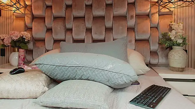 JenSexy  online show from April 18, 7:58 pm