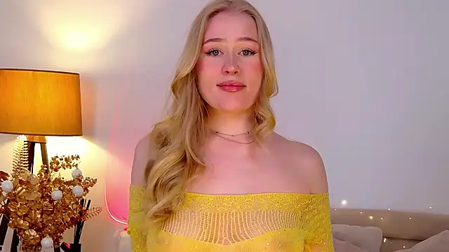 JuliaJaee online show from January 9, 9:16 pm
