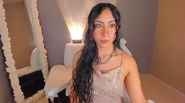 amber curly online show from January 23, 2:07 pm