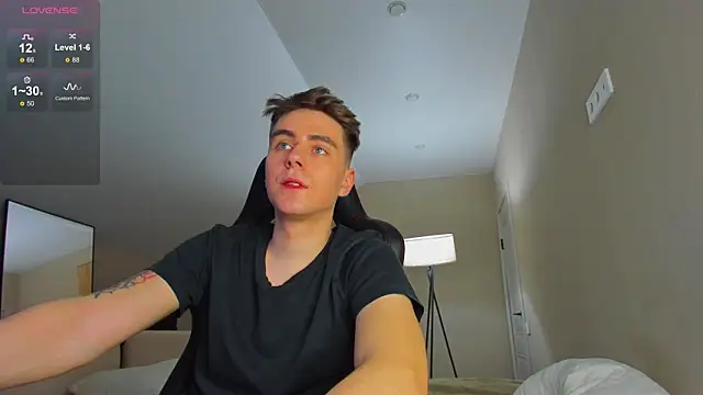 TaisonBrownX online show from December 28, 10:23 pm