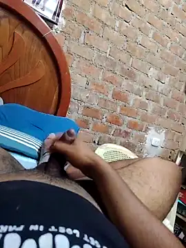 Snapshot of Dnick2 chatting on November 25, 11:38 pm Dnick2 online show from November 25, 11:38 pm