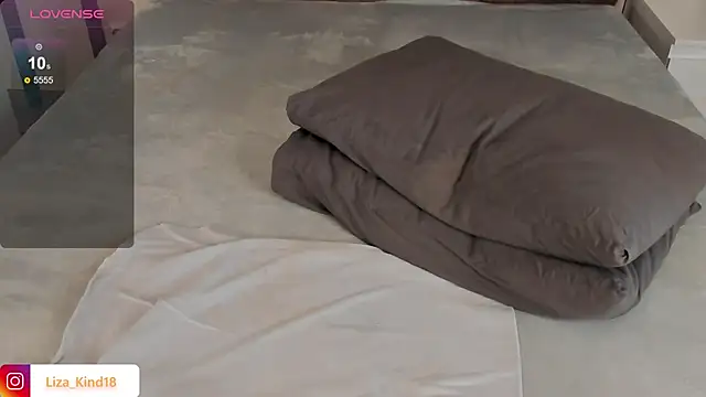 juicy-pussy online show from December 16, 5:59 am