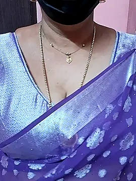 Snapshot of ananya956 chatting on November 2, 4:31 pm ananya956 online show from November 2, 4:31 pm