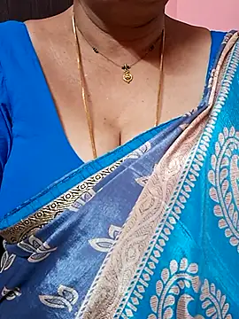 ananya956 online show from April 11, 1:04 pm