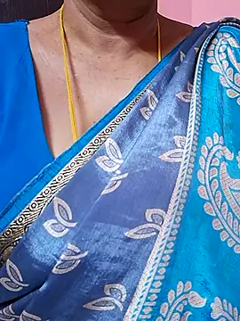 Snapshot of ananya956 chatting on July 1, 9:22 am ananya956 online show from July 1, 9:22 am