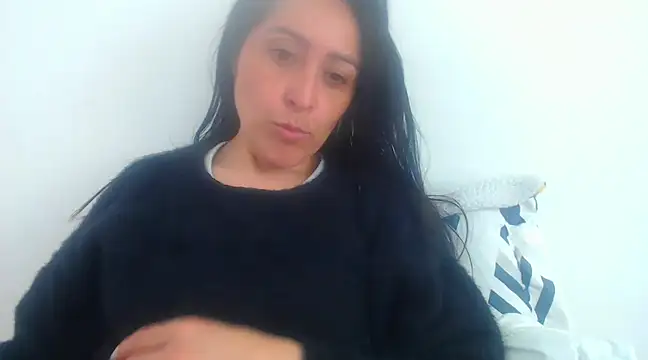 naughthyany16 online show from December 13, 6:16 pm