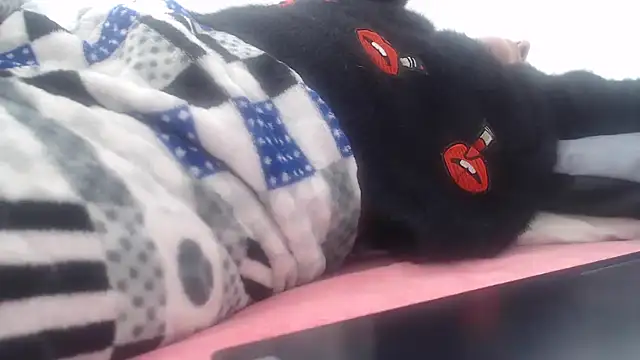 naughthyany16 online show from November 17, 8:47 pm