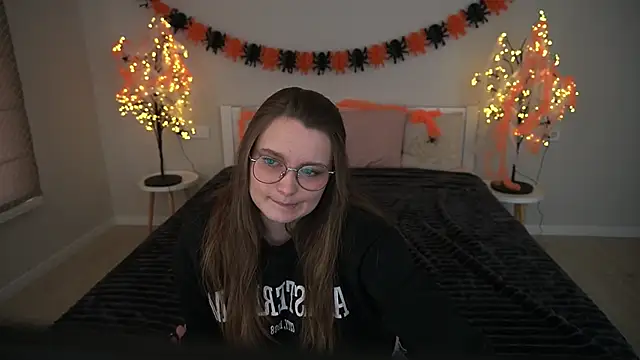 MagicPeachh  online show from October 20, 12:27 pm