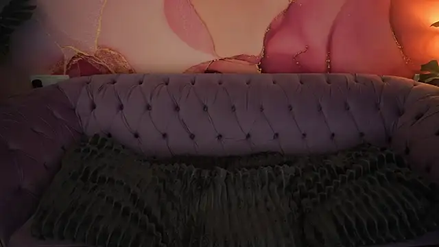 MagicPeachh  online show from November 17, 1:28 pm