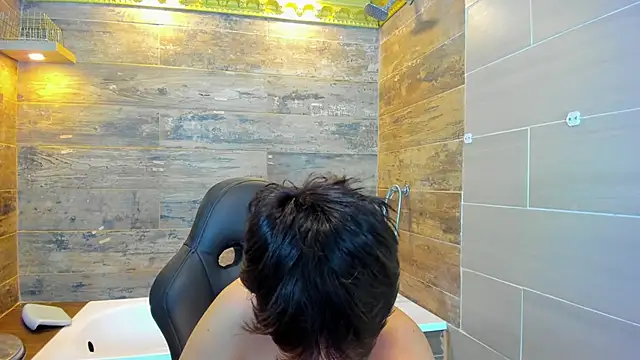 Snapshot of Bryce_Evans chatting on March 14, 7:34 pm Bryce Evans online show from March 14, 7:34 pm