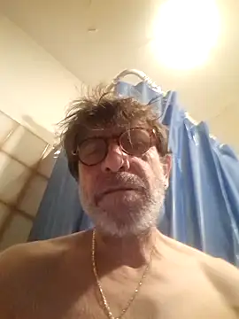 Snapshot of felice66 chatting on December 6, 5:09 am felice66 online show from December 6, 5:09 am