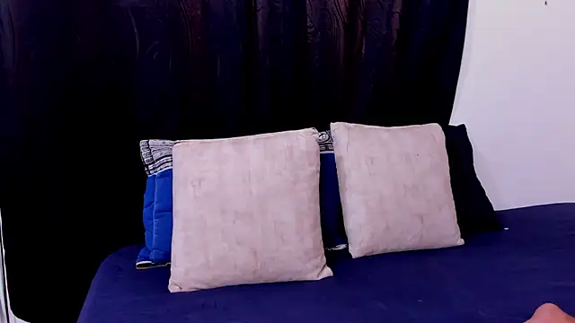 Lauren Hills069 online show from October 20, 9:48 pm