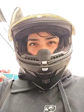 taaylor33 online show from December 18, 6:14 pm