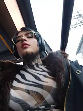 taaylor33 online show from March 5, 10:28 pm