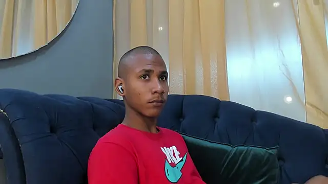 Snapshot of Ethan_Fox11 chatting on January 14, 1:49 pm Ethan Fox11 online show from January 14, 1:49 pm