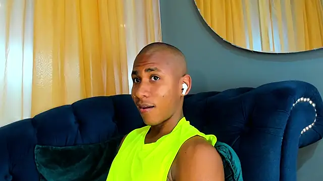 Snapshot of Ethan_Fox11 chatting on March 18, 2:26 pm Ethan Fox11 online show from March 18, 2:26 pm