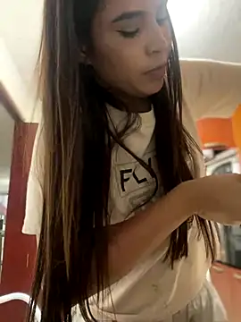 HaileyBaldwin online show from December 8, 10:57 pm