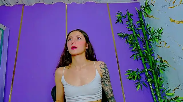 scarlet-jonesx online show from October 10, 11:37 pm